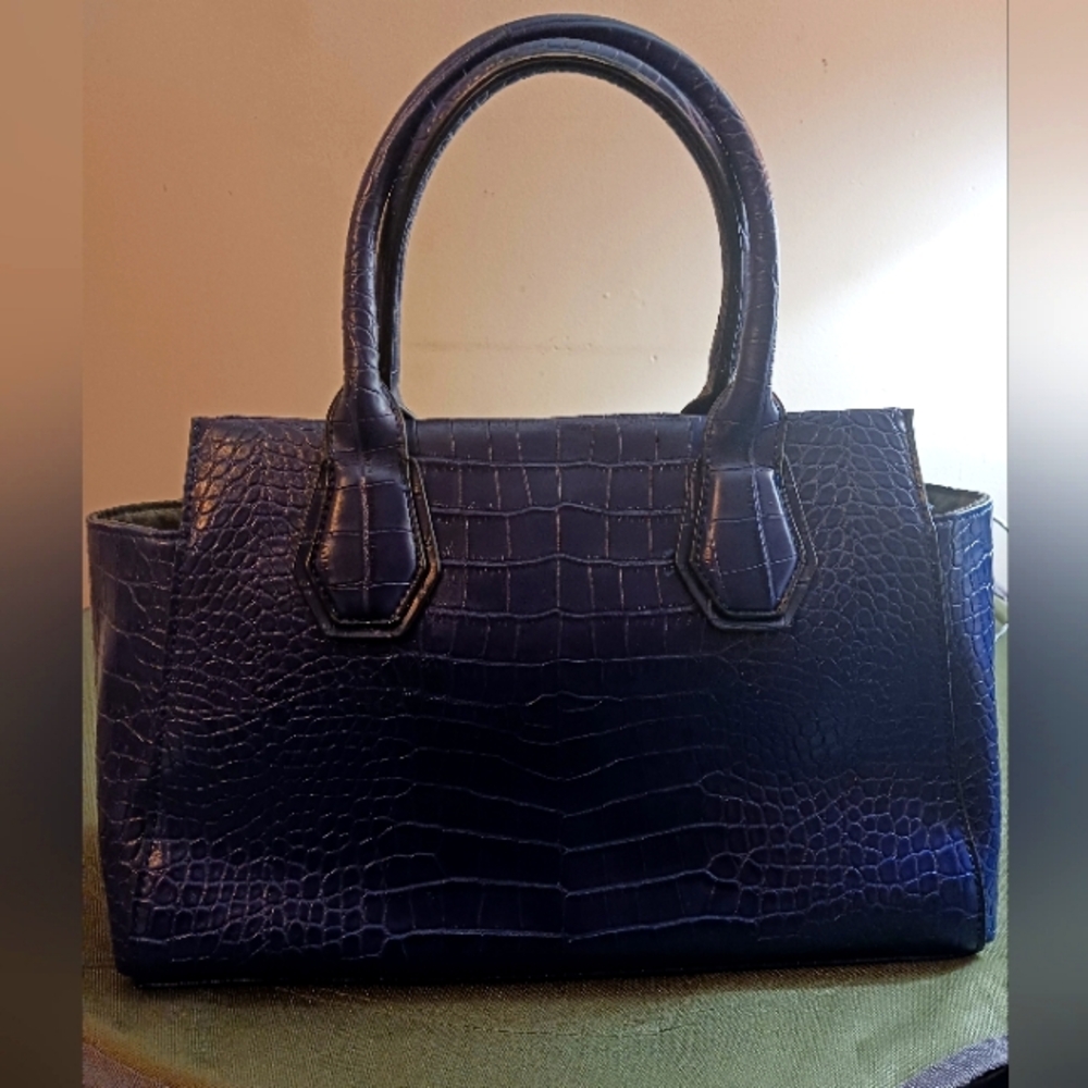 Ladies hand bag